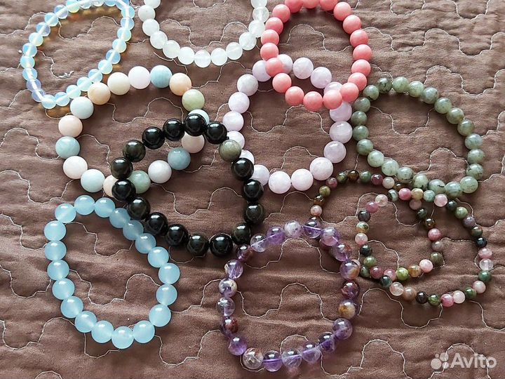 Браслеты на резинке с натуральными камнями