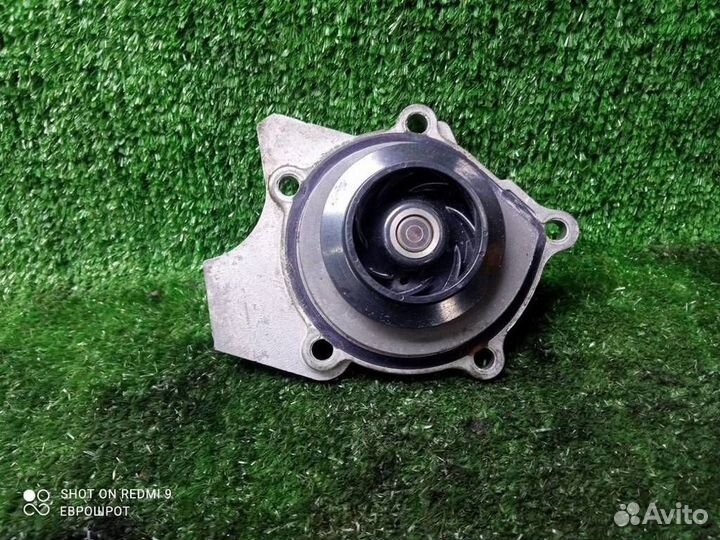 Насос водяной (помпа) Volkswagen Passat (B7) (201