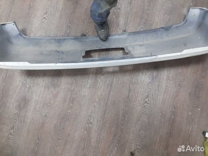 Бампер задний Toyota Carina Ed