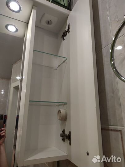 Зеркало со шкафчиком в ванную бу