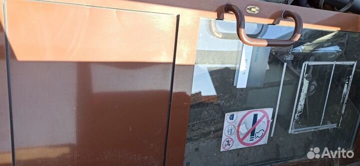 Дверь алюминиевая со стеклом бу