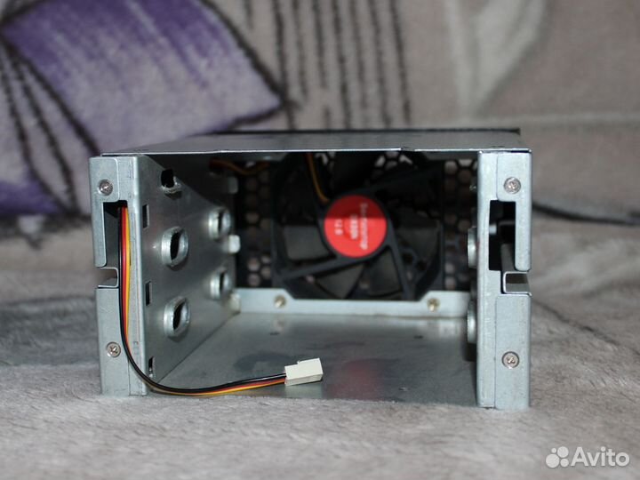 Корзина для жестких дисков 3.5 в отсек 5.25