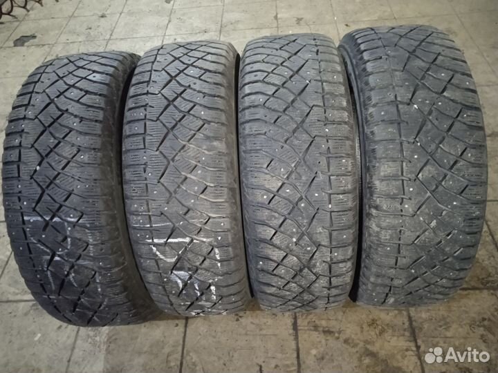 Nitto Therma Spike 215/65 R16 98T