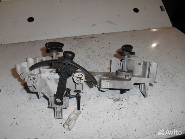 Регулятор скорости температуры печки Toyota Yaris