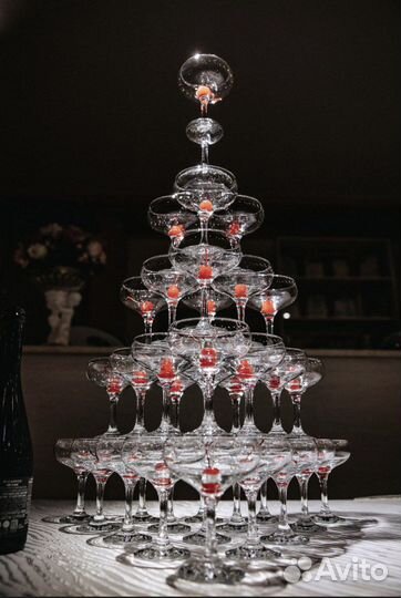 Пирамида из бокалов