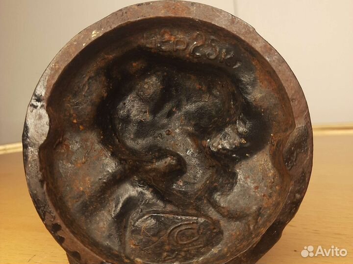 Статуэтка мальчик и голуби