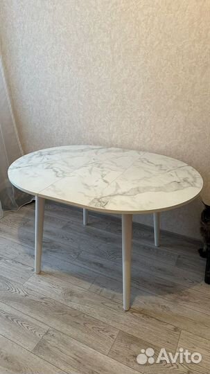 Кухонный стол