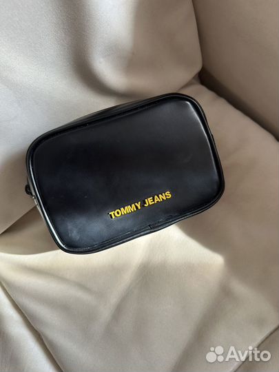 Сумка tommy hilfiger поясная