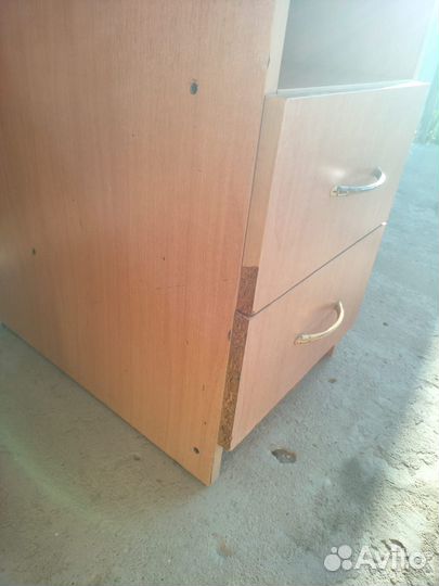 Компьютерный стол