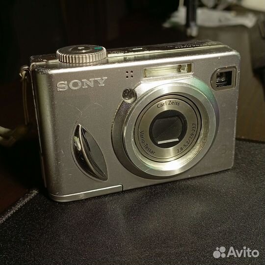Компактный фотоаппарат Sony cyber shot DSC-W5
