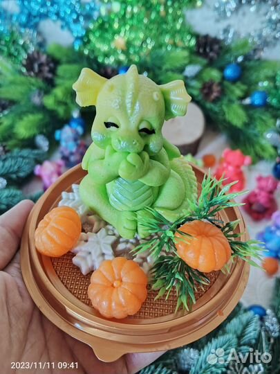 Подарок дракон из мыла