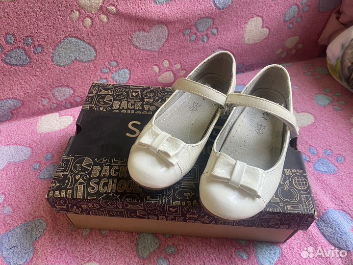 Туфли для девочки белые 30 р