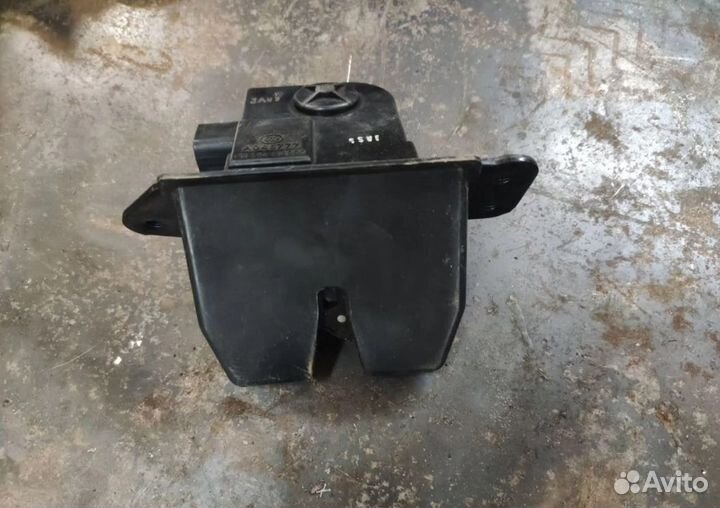 Замок багажника KIA Sorento II 2009-2020Киа