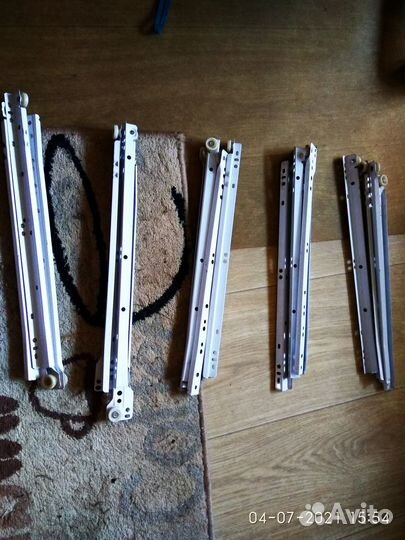 Направляющие мебельные роликовые 350 мм