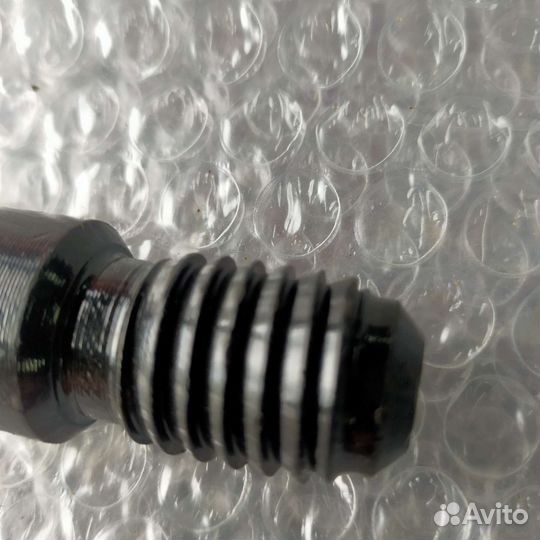 Буксировочный крюк Audi