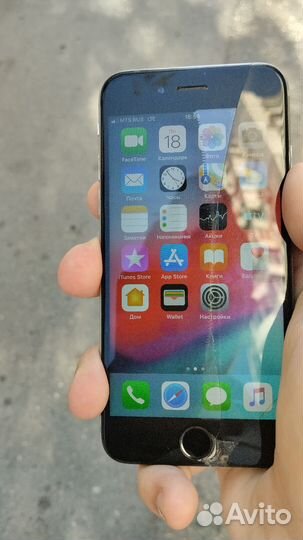 Телефон iPhone 6
