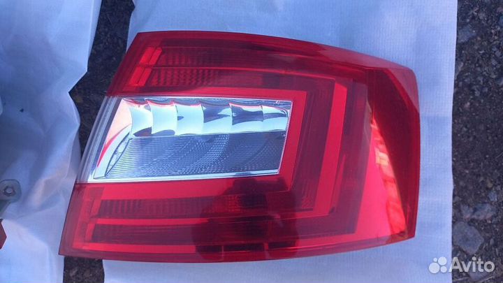 Фонарь задний (пара) Skoda Octavia A7