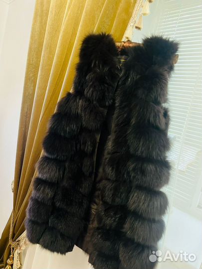 Меховая жилетка