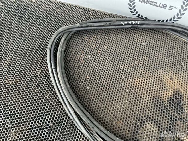 Уплотнитель багажника Opel Vectra B X16XEL 1.6