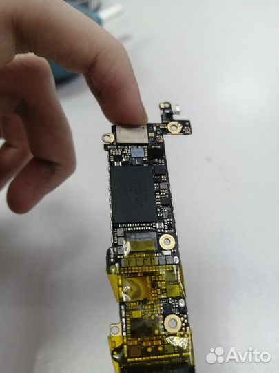 Материнская плата iPhone 5S на A7