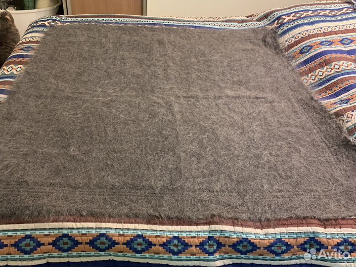 Щаль пуховая большая 140 на 140