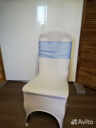 Чехлы белые на стулья, банты