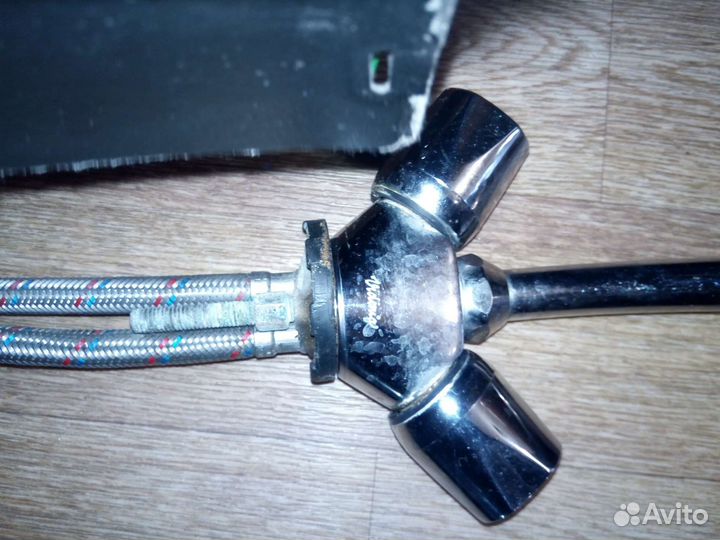 Смеситель бронза