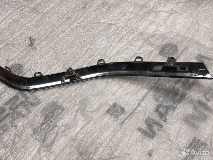 Накладка на решетку радиатора Renault Kaptur 2016