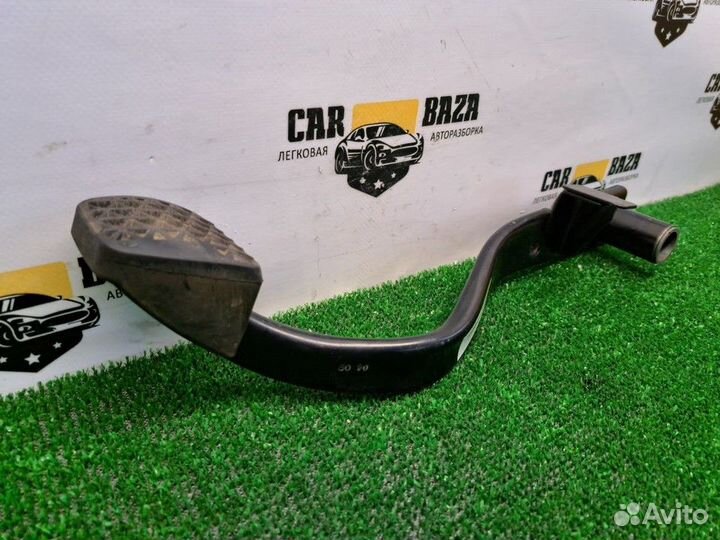 Педаль тормоза Opel Vectra