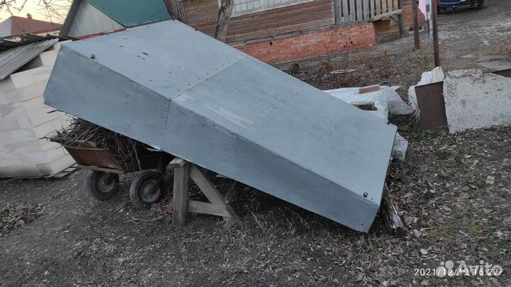 Металлическая крыша-чехол на 