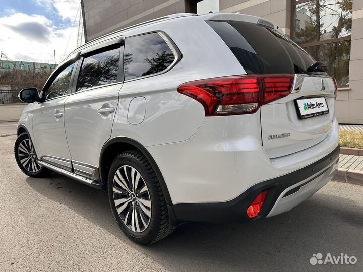 Mitsubishi Outlander 2.4 CVT, 2020, 49 577 км