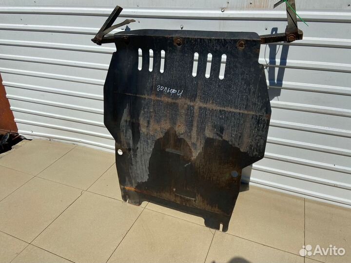 Защита двигателя Volkswagen Golf 4