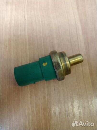 Датчик температуры охлаждающей жидкости Volkswagen
