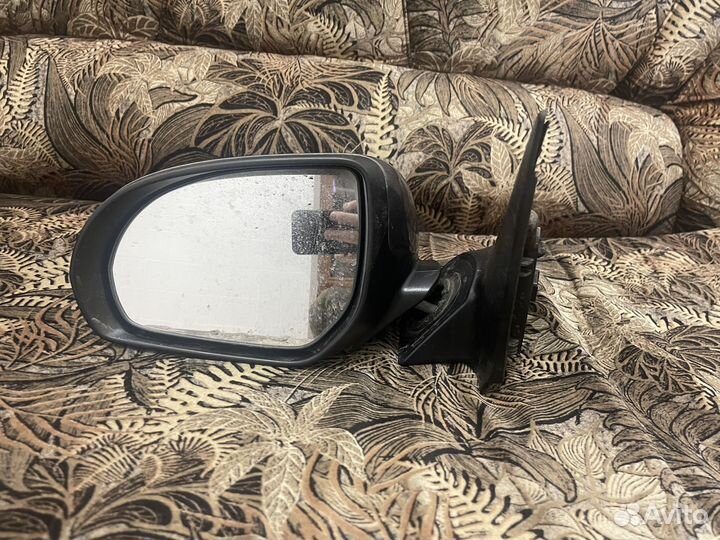 Левое боковое стекло на kia rio 2016 года