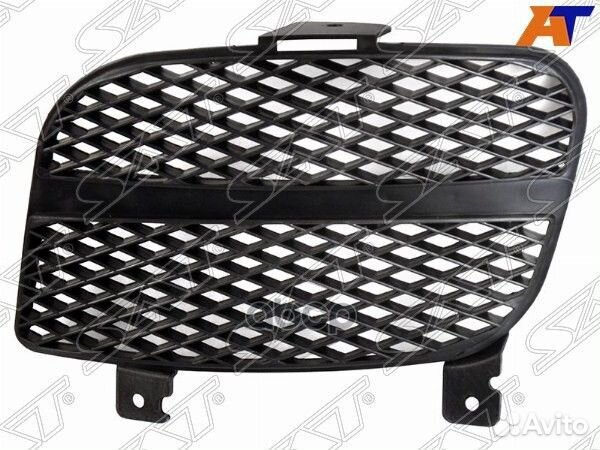 Заглушка Toyota Hiace 04-10 / Quantum 04- (Слева)