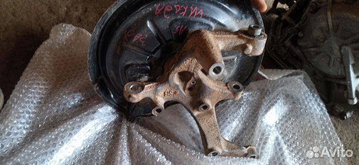 Кулак задний правый/левый Skoda Octavia A5