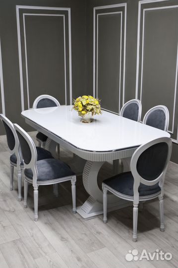 Комплект стол и стулья. В наличии