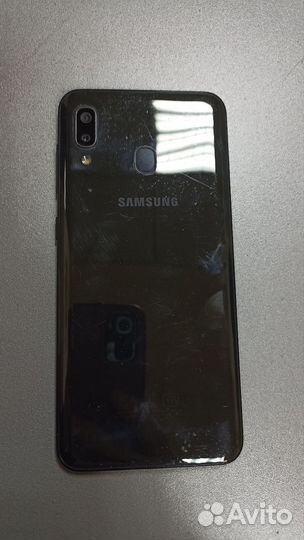 Samsung Galaxy A20, 3/32 гб