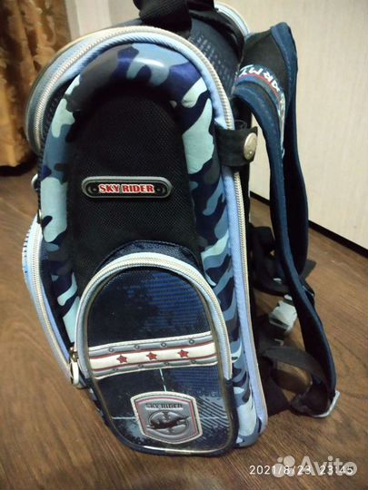 Рюкзак школьный