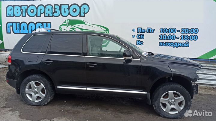 Клемма аккумулятора плюс Volkswagen Touareg 7L0971225H