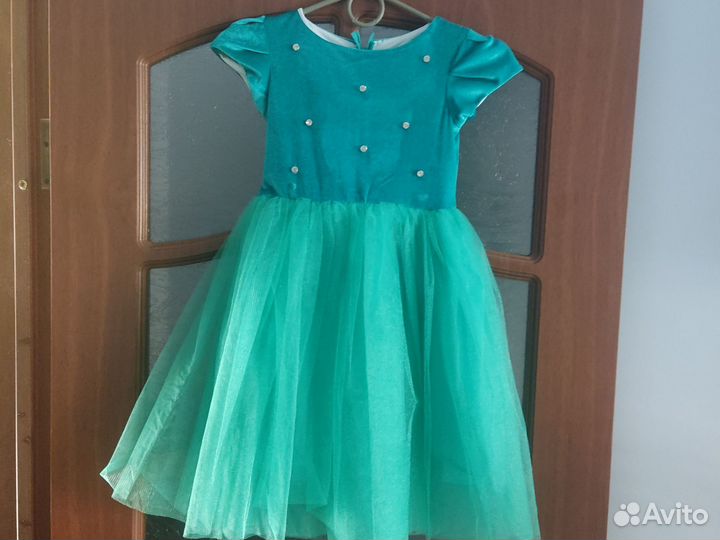 Платье нарядное