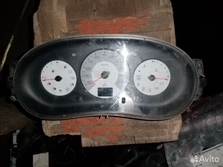 Панель приборов на Рено Символ 06г