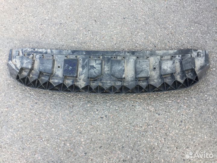 Пыльник переднего бампера Skoda Rapid 2016