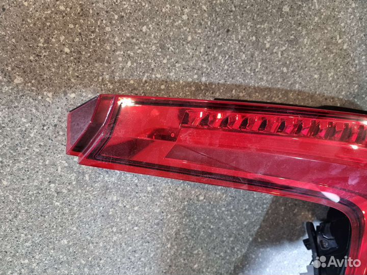 Volvo xc40 фонарь левый