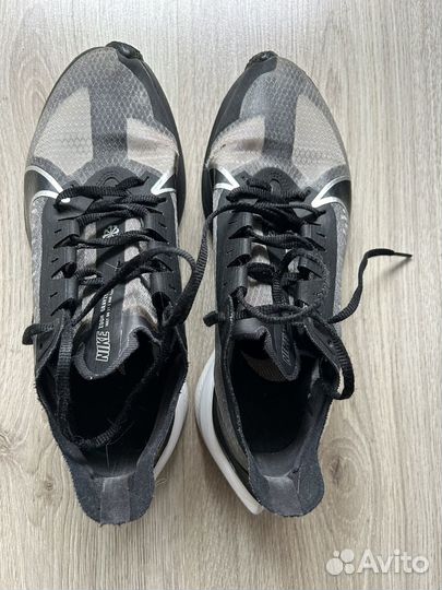 Кроссовки оригинальные Nike zoom gravity