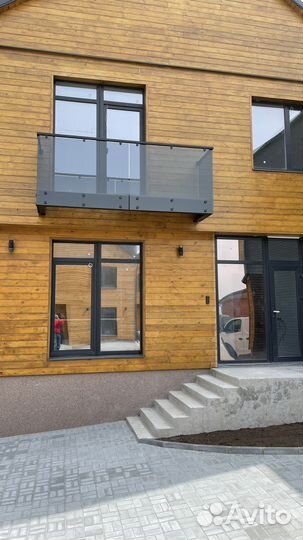 Стеклянные ограждения балкона