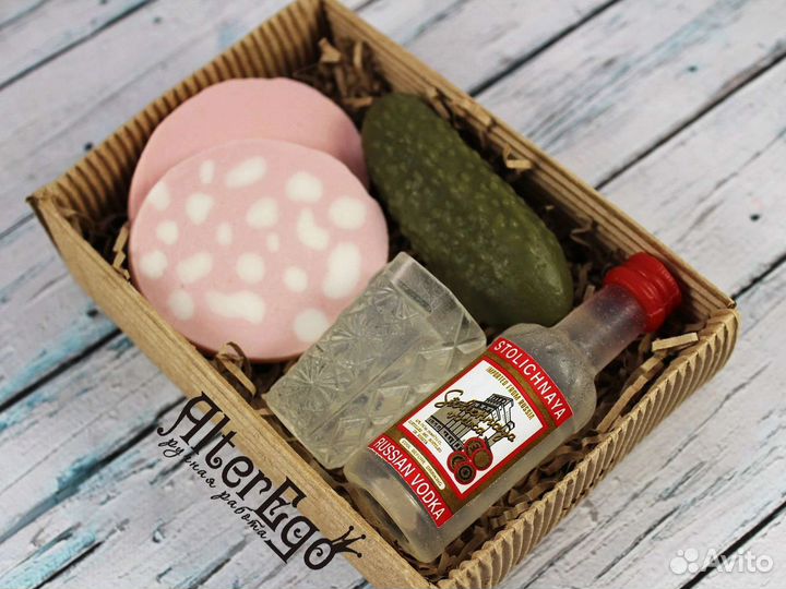 Коробки подарочные с прозрачной крышкой крафт