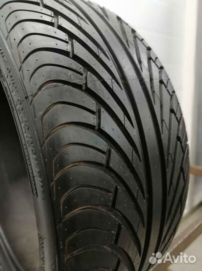 Cooper Zeon 2XS 255/40 R19 92C