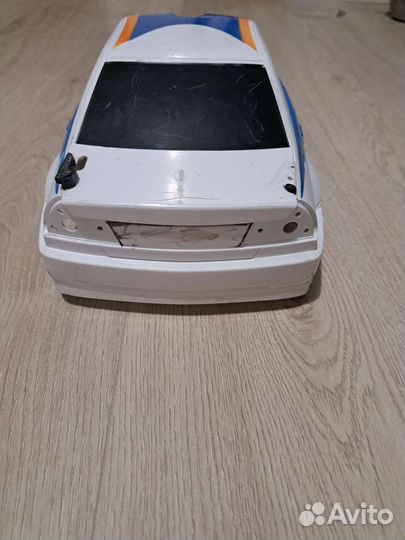 Корпус для игрушечной машины с колёсами