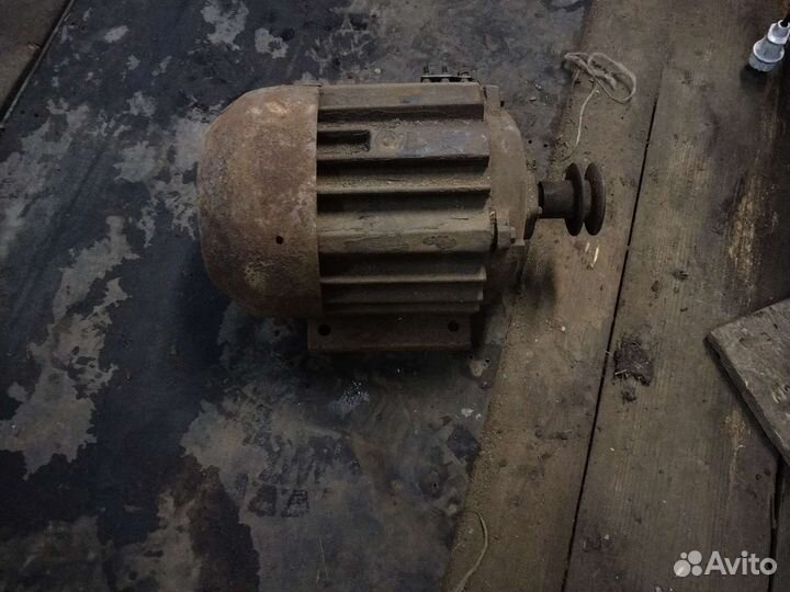 Циркулярный станок с фуганком